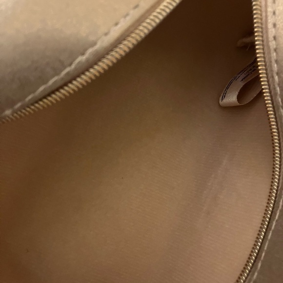 Elizabeth Arden One and Only Make Up Bag - Picture 2 of 6